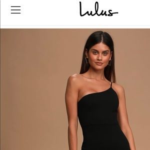 Lulu’s Keeper of My Heart Black One-Shoulder Maxi Dress